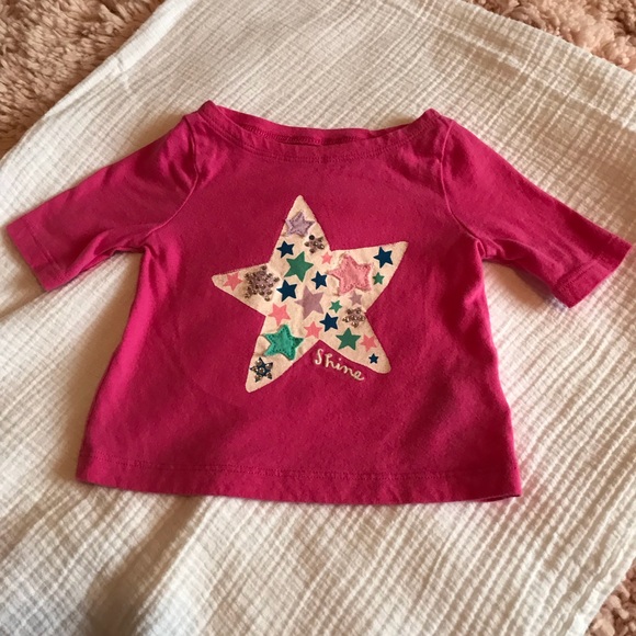 OshKosh B’Gosh Girl shirts 6M Star & Daisy 2 pack! - Picture 3 of 6